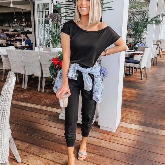 Woman’s Loose Off Shoulder Comfy Romper - Picture 5 of 7